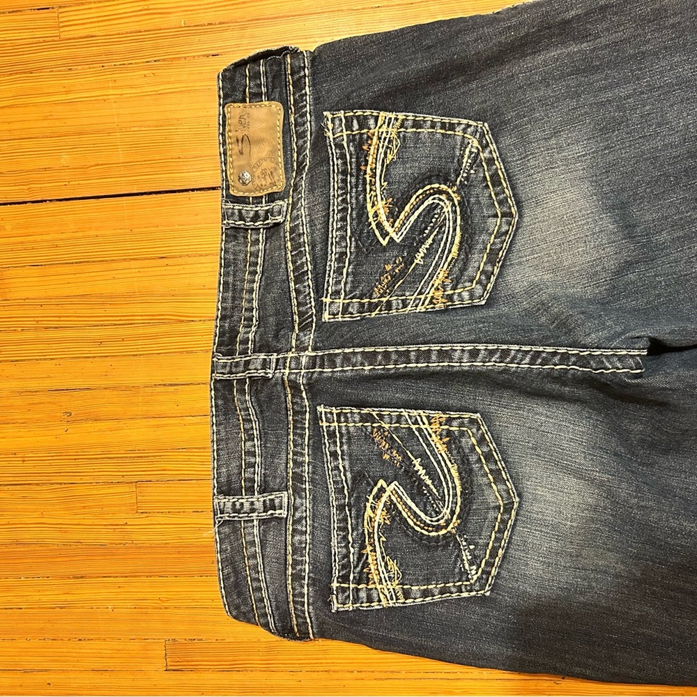 Silver Jean CO Dark Blue Denim Jeans with Contrast Stitching - Picture 4 of 7